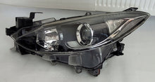 Laden Sie das Bild in den Galerie-Viewer, Frontscheinwerfer Mazda 3 BHR151040 Ein Stück (Rechts oder Links) Headlight SCH3625308927zu