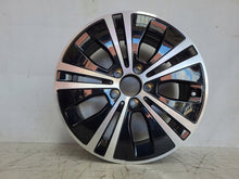 Laden Sie das Bild in den Galerie-Viewer, 1x Alufelge 17 Zoll 7.5" 5x112 40ET Glanz Schwarz A2134015100 Mercedes-Benz FEL4816879479yw