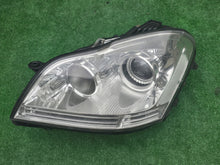 Load image into Gallery viewer, Frontscheinwerfer Mercedes-Benz W164 Xenon Links Scheinwerfer Headlight