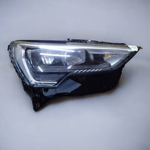 Laden Sie das Bild in den Galerie-Viewer, Frontscheinwerfer Audi Q3 83A941012 Rechts Scheinwerfer Headlight