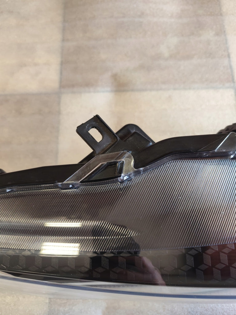 Frontscheinwerfer Toyota Yaris EUK0-8 LED Links Scheinwerfer Headlight SCH2139761572vw