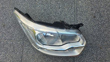 Laden Sie das Bild in den Galerie-Viewer, Frontscheinwerfer Ford Transit BK31-13D152-BF Rechts Scheinwerfer Headlight SCH6023444719jk