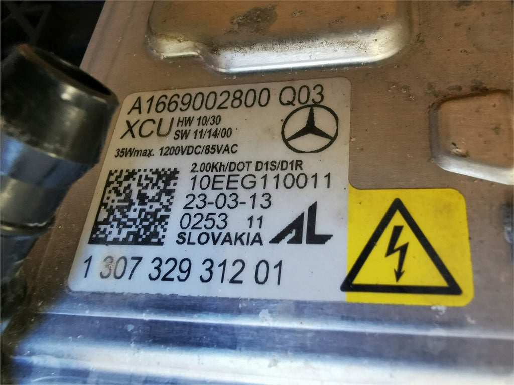 Frontscheinwerfer Mercedes-Benz W176 A1768200561 Xenon Rechts oder Links