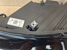 Laden Sie das Bild in den Galerie-Viewer, Frontscheinwerfer VW Passat 3J1941035 LED Links Scheinwerfer Headlight SCH4136390444zw