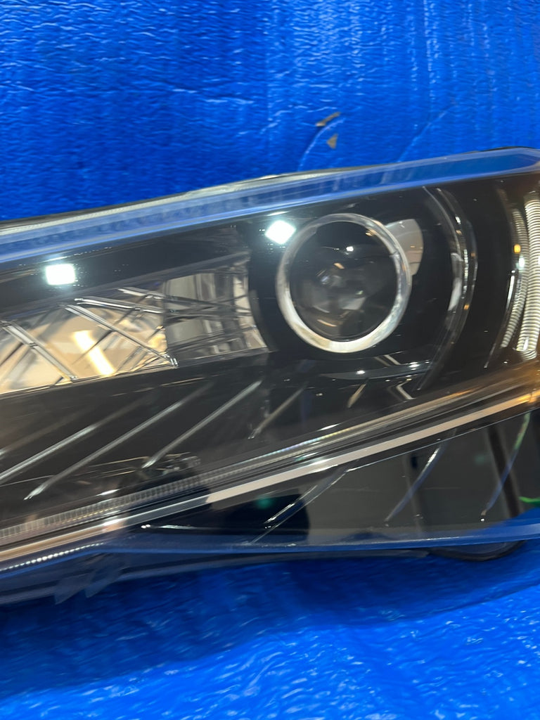 Frontscheinwerfer Skoda Superb III 3V1941015A LED Links Scheinwerfer Headlight