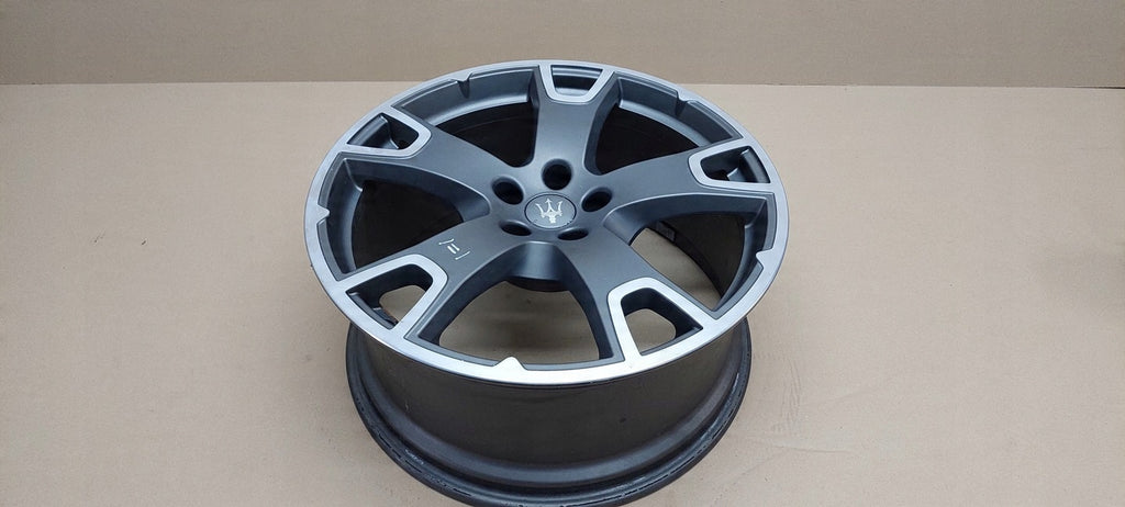 1x Alufelge 20 Zoll 9.0" 5x114.3 40 5ET Matt Schwarz 670044701 Maserati Levante