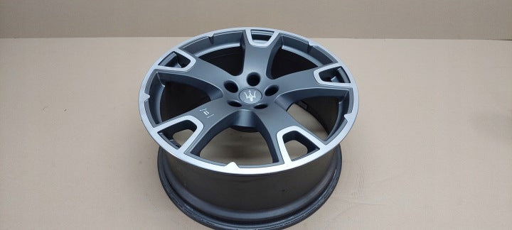 1x Alufelge 20 Zoll 9.0" 5x114.3 40 5ET 670044701 Maserati Levante Rim Wheel FEL9396290400ic