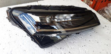 Laden Sie das Bild in den Galerie-Viewer, Frontscheinwerfer Skoda Superb III 3V1941015C Full LED Rechts oder Links