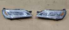 Laden Sie das Bild in den Galerie-Viewer, Frontscheinwerfer Dodge Ram Ducato 68516024AA 68516025AA Links Headlight SCH1358347733er