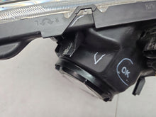 Laden Sie das Bild in den Galerie-Viewer, Frontscheinwerfer Honda Cr-V III 33150-SWW-G1 Xenon Links Scheinwerfer Headlight SCH5503462710yb