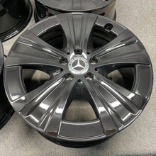 Laden Sie das Bild in den Galerie-Viewer, 4x Alufelge 18 Zoll 8.0&quot; 5x112 A2134013700 Mercedes-Benz Rim Wheel
