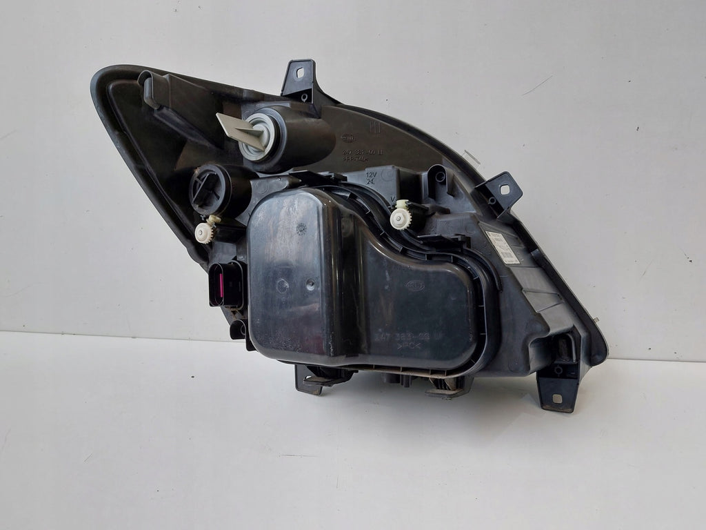 Frontscheinwerfer Mercedes-Benz Sprinter 906 9068200161 Links Headlight