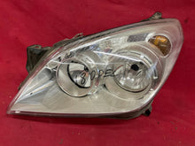 Laden Sie das Bild in den Galerie-Viewer, Frontscheinwerfer Opel Astra H 13239288LH Links Scheinwerfer Headlight SCH6127125713rg
