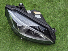 Laden Sie das Bild in den Galerie-Viewer, Frontscheinwerfer Mercedes-Benz W205 A2059062604 Rechts Scheinwerfer Headlight SCH1573967402pc