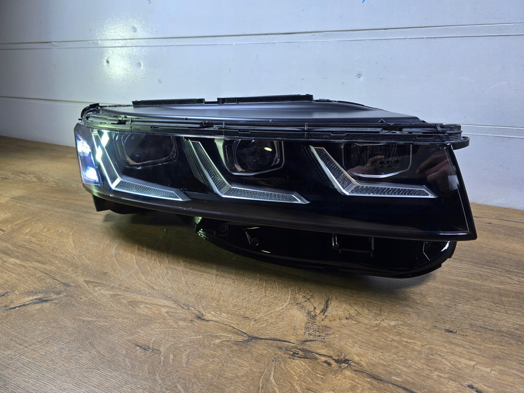 Frontscheinwerfer VW Touareg 761941082D Rechts Scheinwerfer Headlight SCH3899255768tp
