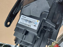 Laden Sie das Bild in den Galerie-Viewer, Frontscheinwerfer Dacia Duster 260609367 Links Scheinwerfer Headlight