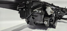 Laden Sie das Bild in den Galerie-Viewer, Frontscheinwerfer Toyota Highlander 10100-8A06K Full LED Links Headlight SCH7776801093pw
