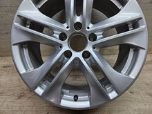 Laden Sie das Bild in den Galerie-Viewer, 1x Alufelge 17 Zoll 5x112 A2074010602 Mercedes-Benz C207 Rim Wheel FEL2140961415je