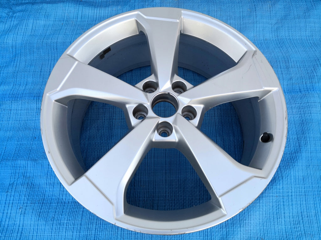 1x Alufelge 19 Zoll 8.0" 5x112 49ET Glanz Silber 8V0601025CE Audi A3 Rim Wheel