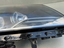 Laden Sie das Bild in den Galerie-Viewer, Frontscheinwerfer VW Passat B7 3AB941006 Rechts Scheinwerfer Headlight