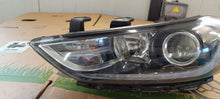 Load image into Gallery viewer, Frontscheinwerfer Hyundai Elantra 92101-F2 LED Links Scheinwerfer Headlight