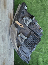 Laden Sie das Bild in den Galerie-Viewer, Frontscheinwerfer BMW 5 F11 F10 7460602 Rechts Scheinwerfer Headlight