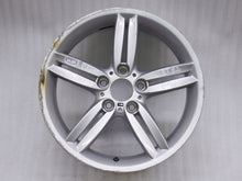 Laden Sie das Bild in den Galerie-Viewer, 1x Alufelge 18 Zoll 8.5&quot; 5x120 52ET Silber 7839305 BMW 1 E87 Rim Wheel