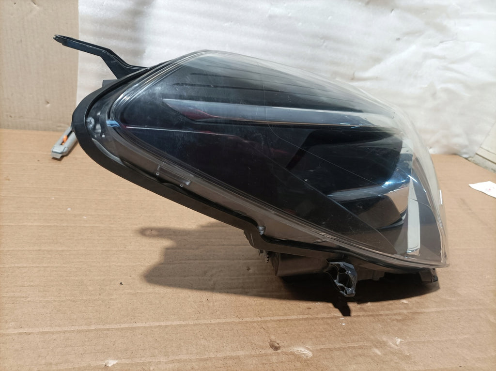 Frontscheinwerfer Toyota Yaris LED Rechts Scheinwerfer Headlight