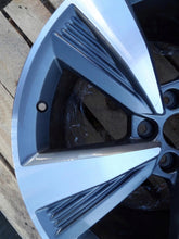 Laden Sie das Bild in den Galerie-Viewer, 1x Alufelge 19 Zoll 9.0" 5x112 Glanz 4N0601025C Audi A8 Rim Wheel FEL6429708182vr