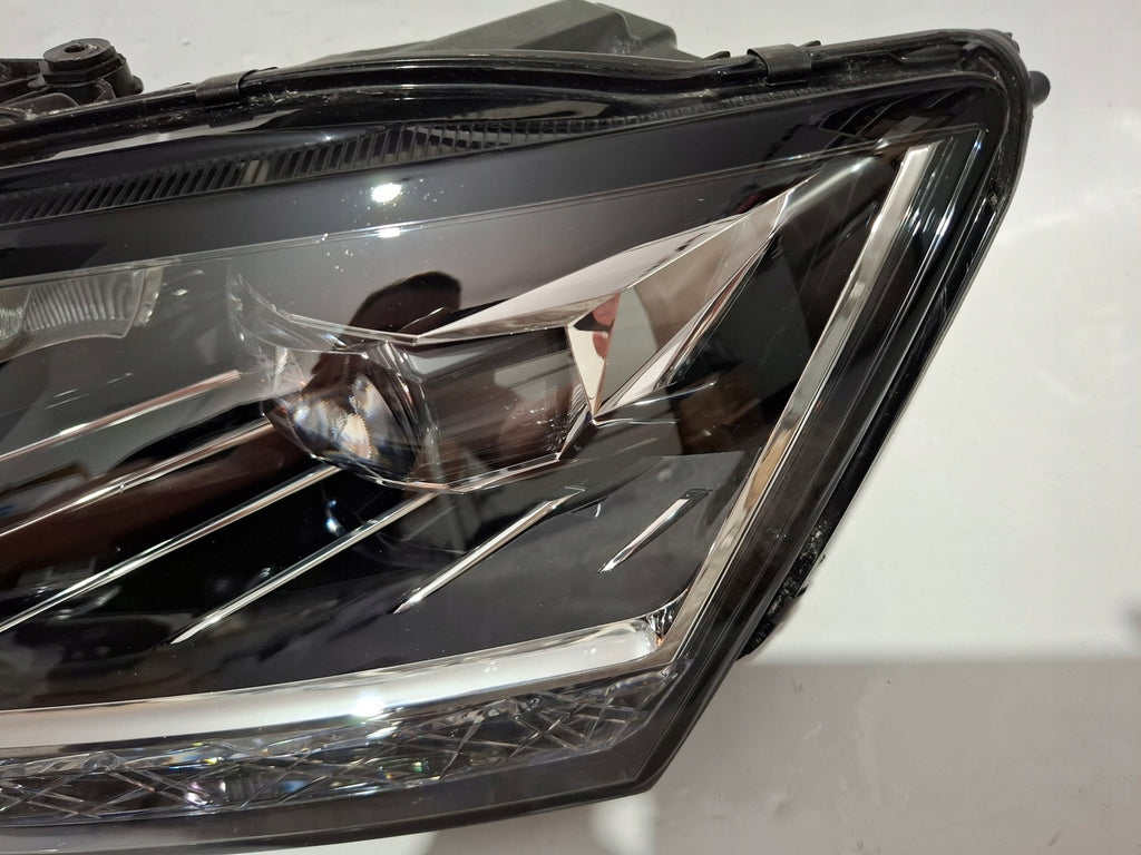 Frontscheinwerfer Skoda Fabia III 6V1941015F 030111523101 LED Links Headlight