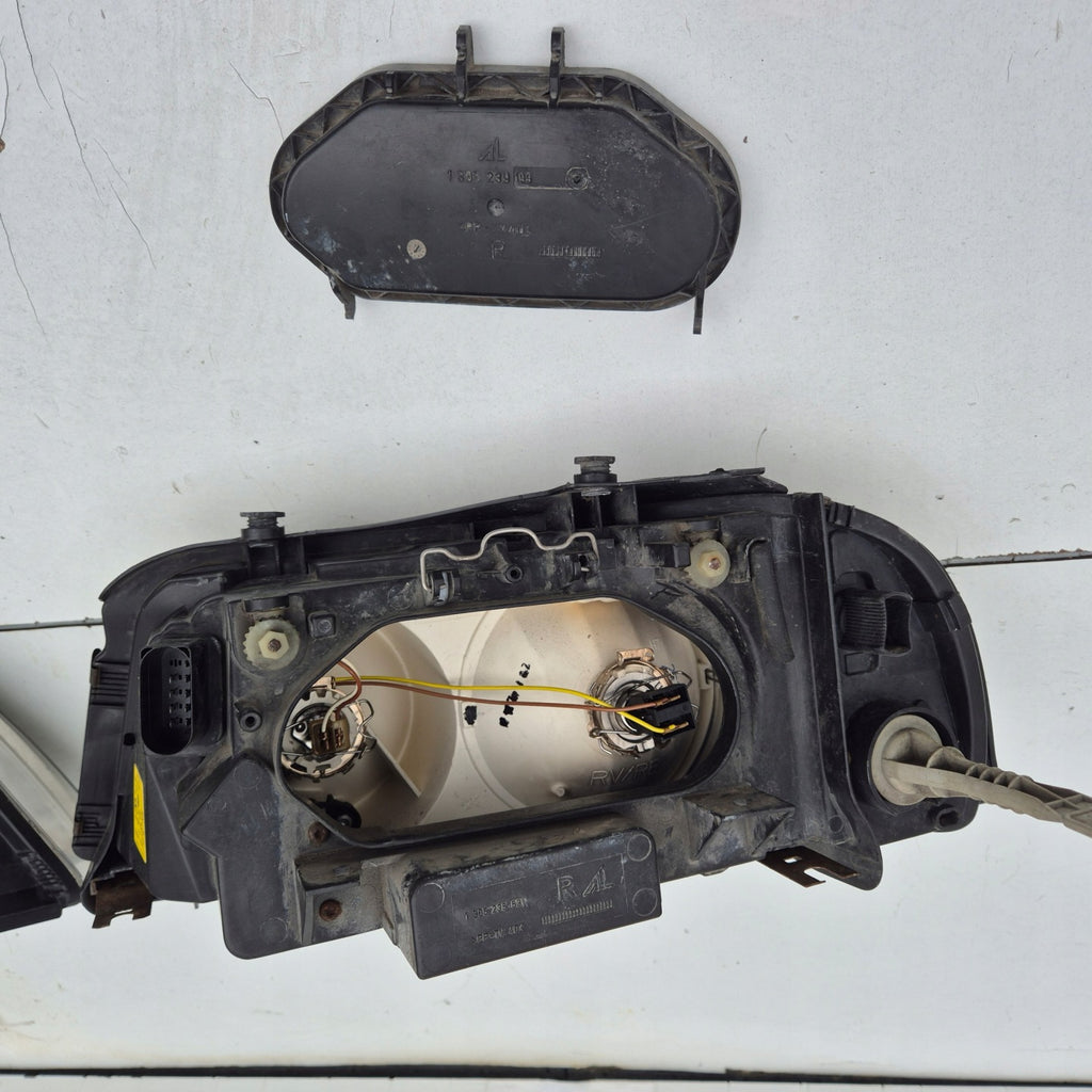 Frontscheinwerfer VW Sharan 7M3941016AD 7M3941015AD Ein Satz Headlight SCH9054649473km