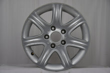 Load image into Gallery viewer, 1x Alufelge 16 Zoll 7.0&quot; 5x120 40ET Glanz Silber 6796201 BMW 1 Rim Wheel
