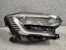 Laden Sie das Bild in den Galerie-Viewer, Frontscheinwerfer Renault Captur II 260104525R LED Rechts Scheinwerfer Headlight SCH7392322779kt