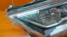 Load image into Gallery viewer, Frontscheinwerfer Toyota V 81185-42A33 LED Links Scheinwerfer Headlight