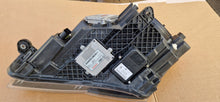 Laden Sie das Bild in den Galerie-Viewer, Frontscheinwerfer Skoda Superb III 3V1941016 Xenon Rechts Scheinwerfer Headlight