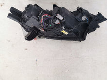 Laden Sie das Bild in den Galerie-Viewer, Frontscheinwerfer Mitsubishi Outlander III 8301C8-63 LED Rechts oder Links