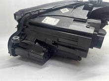 Laden Sie das Bild in den Galerie-Viewer, Frontscheinwerfer Mercedes-Benz W213 A2139069808 LED Rechts Headlight SCH8128012149bg
