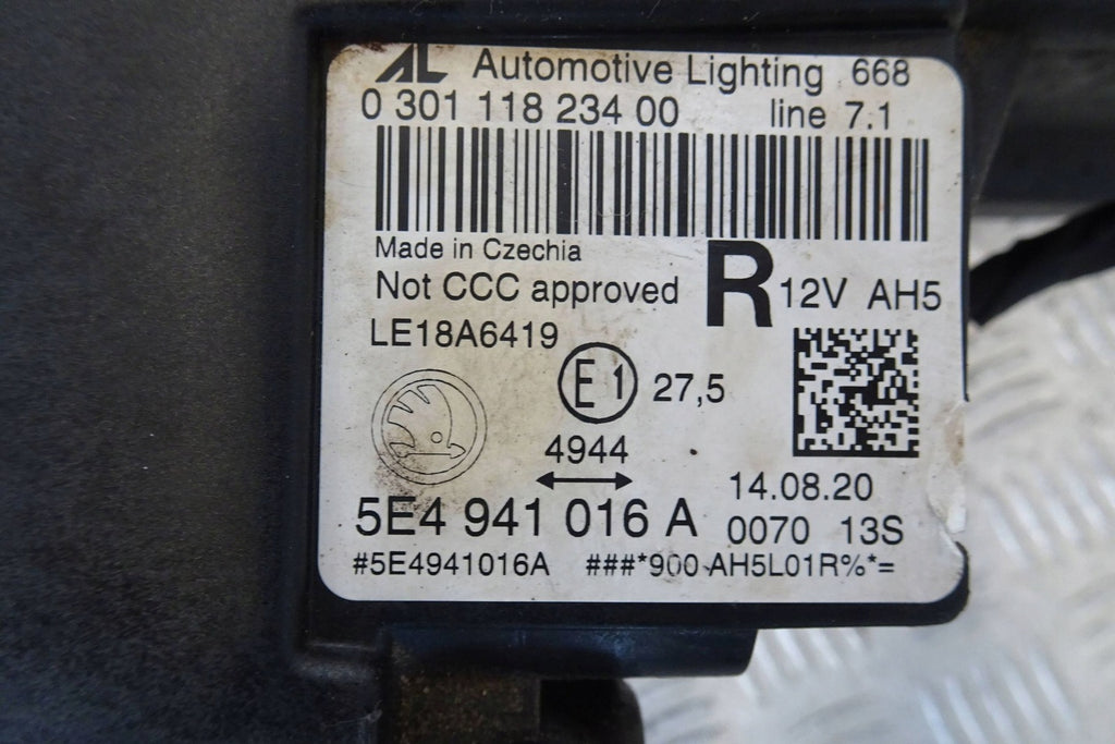 Frontscheinwerfer Skoda Octavia IV 5E4941016A LED Rechts Scheinwerfer Headlight SCH2121761237wh
