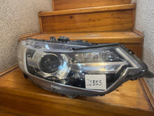 Laden Sie das Bild in den Galerie-Viewer, Frontscheinwerfer Honda Accord VIII Xenon Rechts Scheinwerfer Headlight