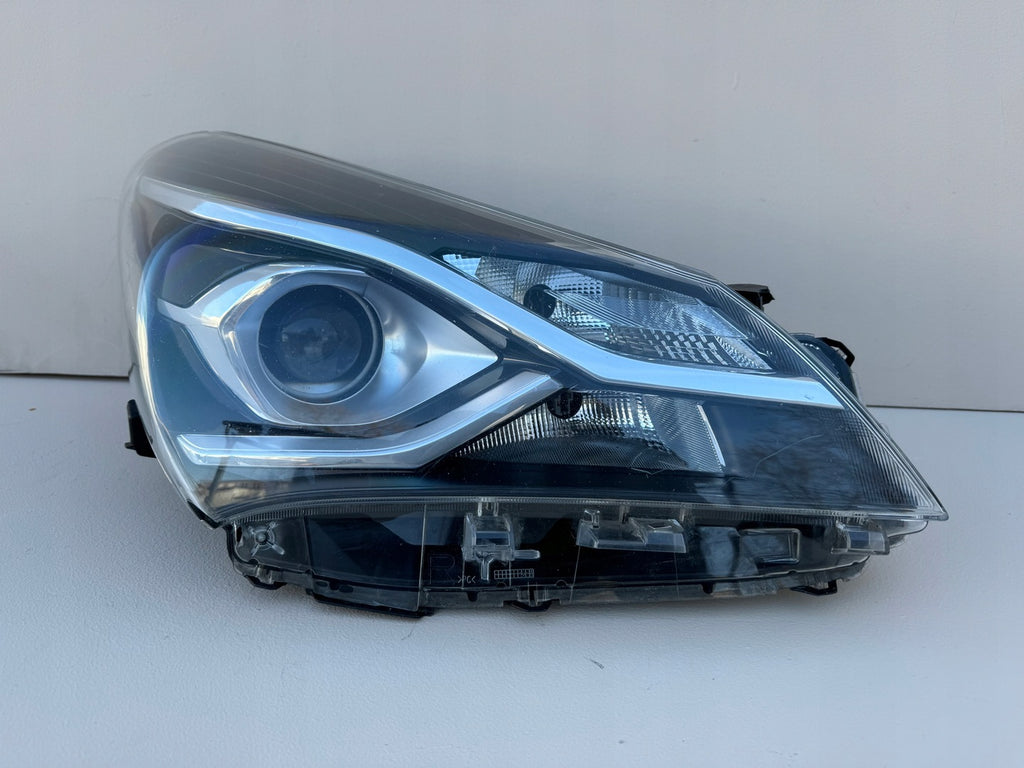 Frontscheinwerfer Toyota Yaris Rechts Scheinwerfer Headlight
