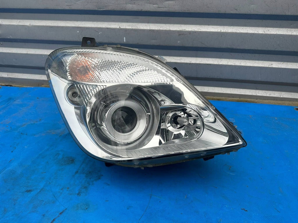 Frontscheinwerfer Mercedes-Benz Sprinter 906 A9068201061 Rechts Headlight SCH8402191828du