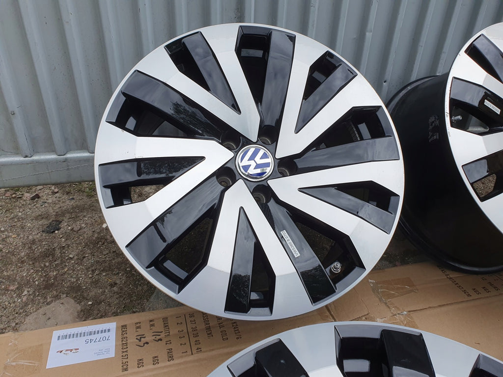 4x Alufelge 18 Zoll 8.0" 5x112 25ET Glanz Schwarz 760601025 Audi Q7 Touareg FEL8331508306oa