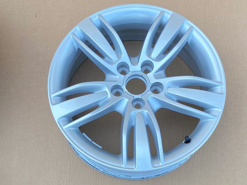 4x Alufelge 17 Zoll 8.5" 5x112 33ET Glanz Silber 8U0601025E Audi A4 A3 Rim Wheel FEL4139647792rh