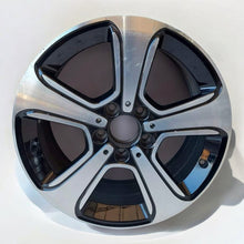 Laden Sie das Bild in den Galerie-Viewer, 1x Alufelge 17 Zoll 7.5&quot; 5x112 A2464011500 Mercedes-Benz W246 Rim Wheel