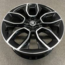 Laden Sie das Bild in den Galerie-Viewer, 4x Alufelge 19 Zoll 8.0" 5x112 45ET Glanz Silber 57A601025C Skoda Kodiaq FEL7686764052xh