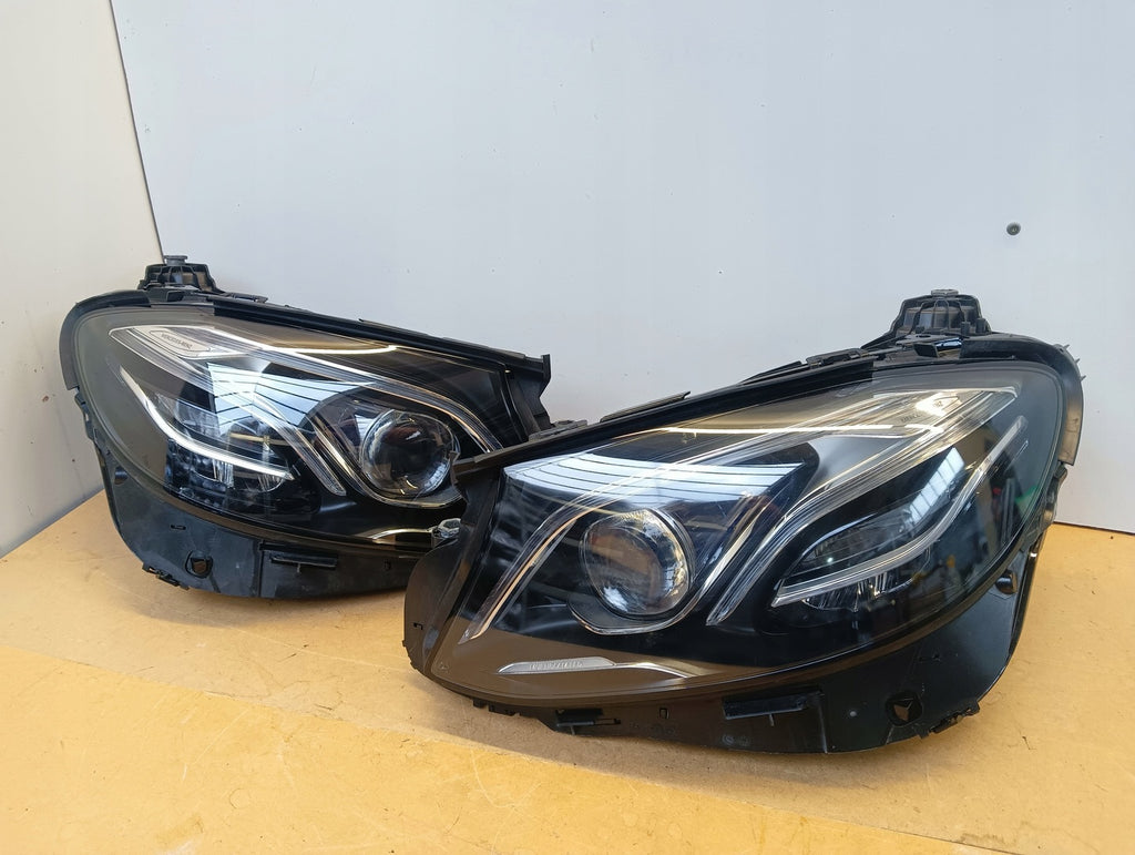 Frontscheinwerfer Mercedes-Benz 2139069608 LED Ein Stück (Rechts oder Links)