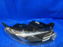 Load image into Gallery viewer, Frontscheinwerfer Opel Zafira Vivaro C 1656227880 Xenon Rechts Headlight