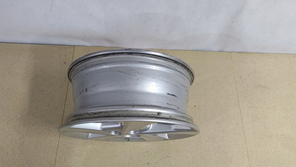 1x Alufelge 16 Zoll 6.5" 5x114.3 45ET Glanz Silber Toyota Avensis Verso FEL3668266488re