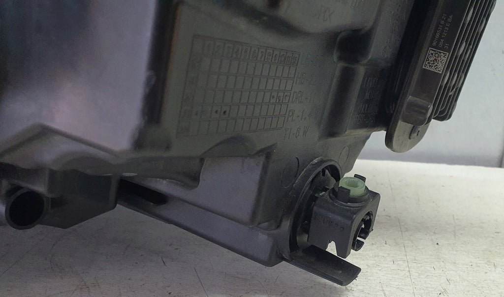 Frontscheinwerfer Ford Kuga LV4B-13E016-AL LV4B13E016AL Rechts Headlight SCH9419858008ga