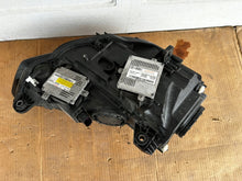 Laden Sie das Bild in den Galerie-Viewer, Frontscheinwerfer Audi A3 8V0941005 Xenon Links Scheinwerfer Headlight